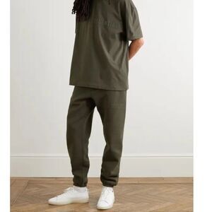 Fear of God Essentials NWT Relaxed Sweatpants, Color: Green XL MRSP:$ 150.00